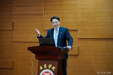 陈新滋校长致辞